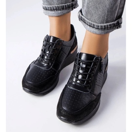 D/GMR Scarpa Jazzar in pelle nera traforata nero 2