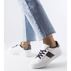 D/GMR Sneakers bianche con tomaia decorata di Sauriol 1
