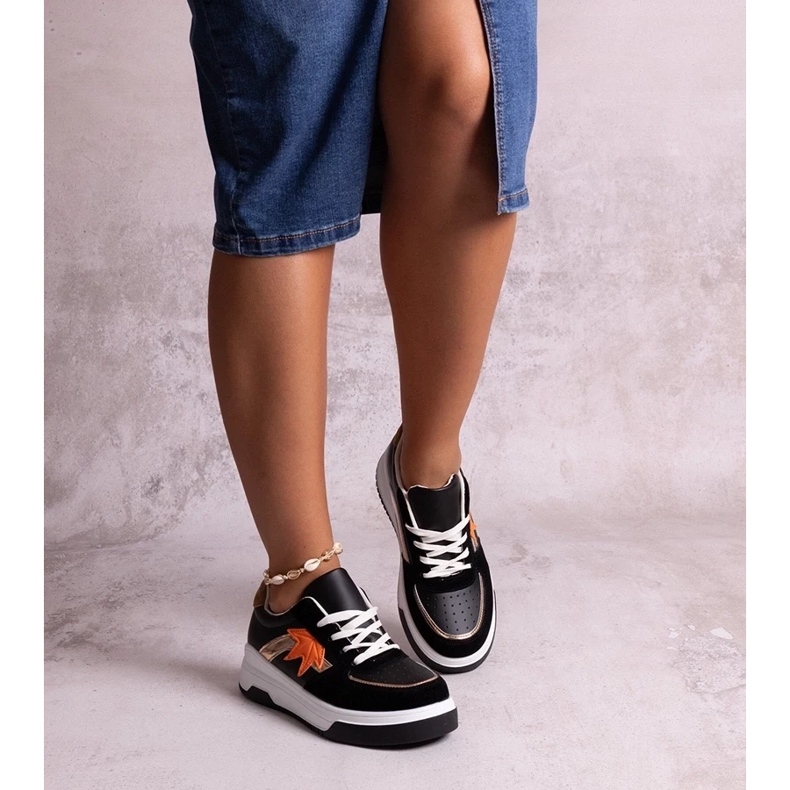 D/GMR Sneaker in ecopelle scamosciata di colore nero di Kollins 1