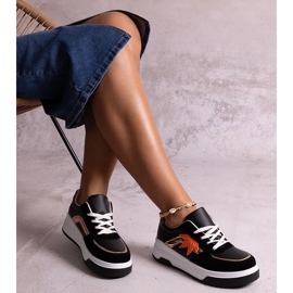 D/GMR Sneaker in ecopelle scamosciata di colore nero di Kollins 2