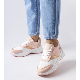 D/GMR Sneakers rosa e bianche con un accento duffy dorato 1