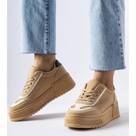 D/GMR Sneaker beige su una spessa piattaforma Seluci 1