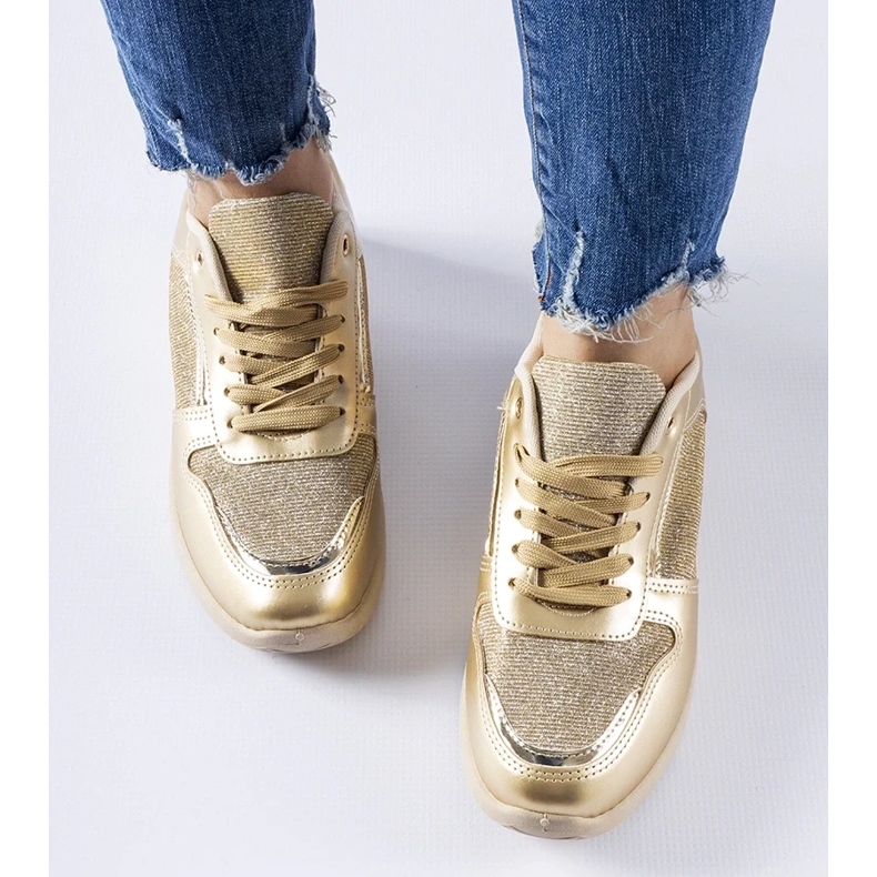 D/GMR Sneaker beige e oro con filo decorativo di Facondo 2