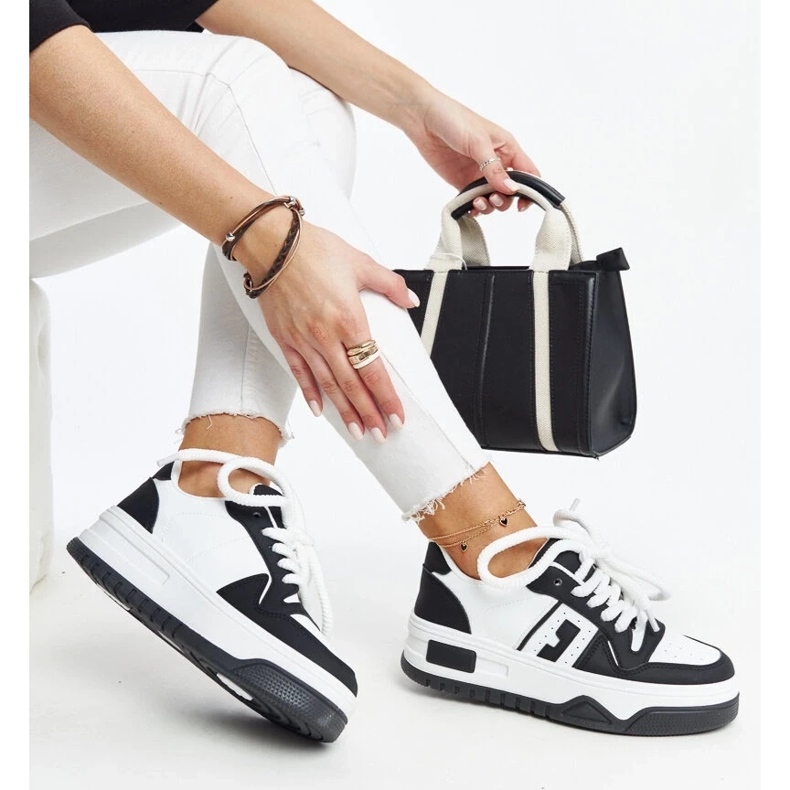 D/GMR Sneaker Galit bianche e nere con suola spessa bianca 1