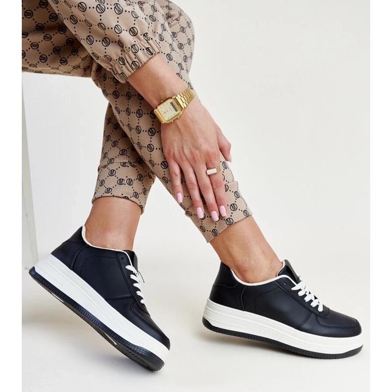 D/GMR Sneakers nere sulla piattaforma Cvita nero 2