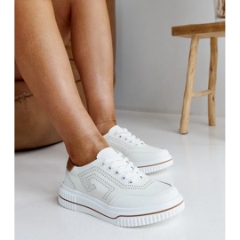 Sneaker in pelle beige si precipita 2