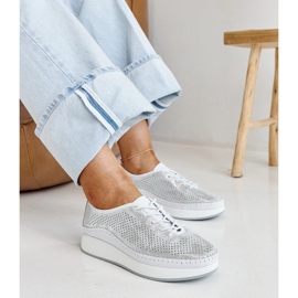 Sneakers in pelle argento sulla piattaforma Amana d'argento 1