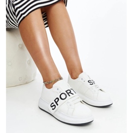 Sneaker bianche sulla piattaforma Ayna bianco 1