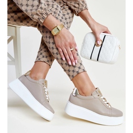 Sneakers in pelle beige scuro di Karino 2