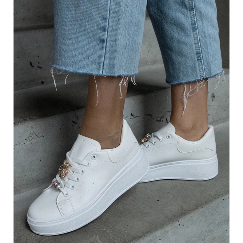 D/CEO Sneakers bianche con plateau decorate con un orsetto Mavien bianco 1