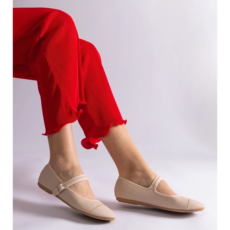 D/CEO Ballerine beige dalla finitura opaca, chiuse con fibbia Longhola 2