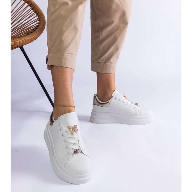 D/CEO Sneaker bianche sulla piattaforma decorate con una disposizione a farfalla bianca 2