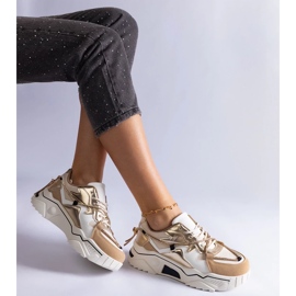 D/CEO Sneakers beige decorate con un cordino Valdez in zirconi 1
