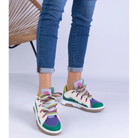 Sneaker da donna verde con allacciatura decorativa 1