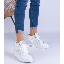 Sneaker bianche da donna su un cuneo nascosto bianca 1