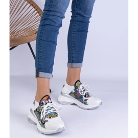 Sneaker bianche femminili con premi colorati bianco 1