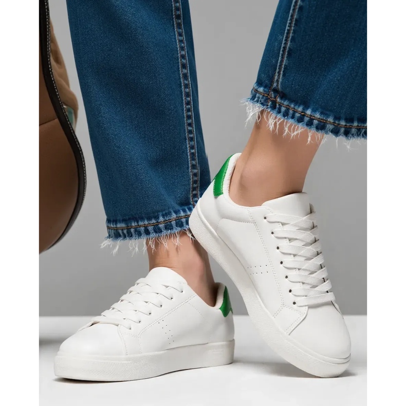 Le sneaker femminili sono verdi verde 2