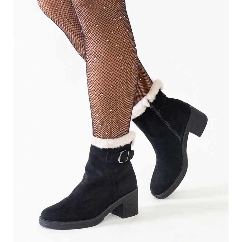 D/CEO Stivaletti neri decorati con pelliccia in eco-suede Amtula nero 2