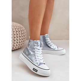 Sneaker femminili alte metalliche con cuori blu 2