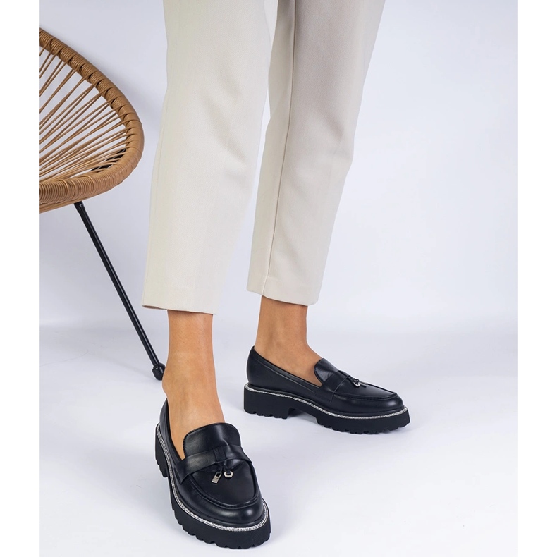 Mocassini neri decorati con strass nero 1