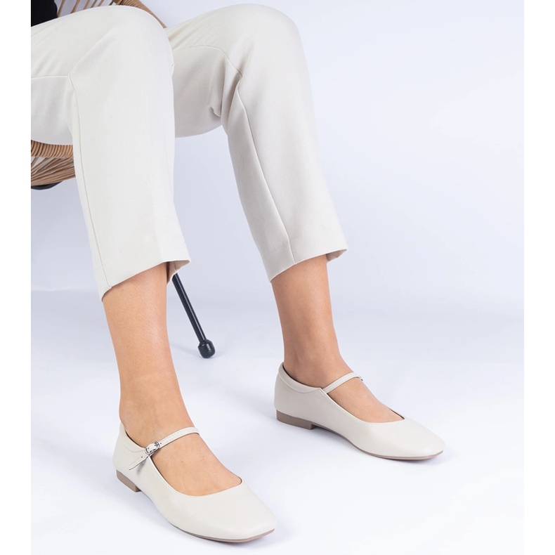 Beige classic eco -pleather ballerinas 1