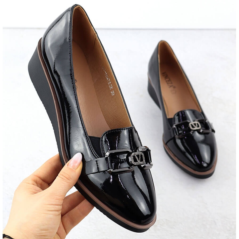 Scarpe da donna laccate con spicchi Black Vinceza 58478 nero 1