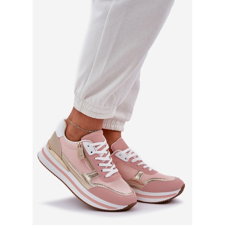 Scarpe sportive luccicanti da donna sulla piattaforma rosa 1