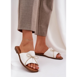 Flip Flip di suola piatta con un fiocco decorativo bianco 2
