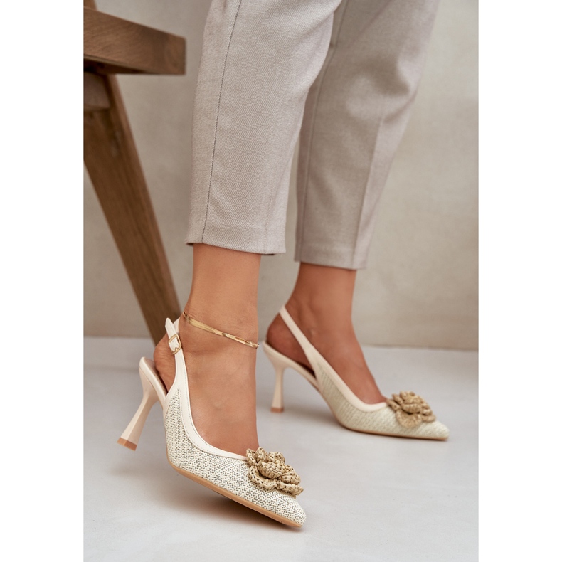 Nato tacchi alti con un tacco beige 2