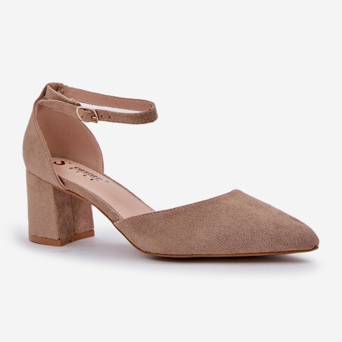 Wyzszowe pompa sul pilastro scuro beige 2