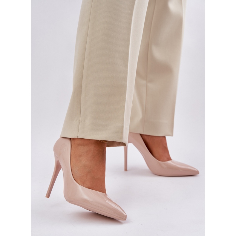 Tacchi alti dipinti con margino beige 2