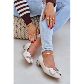 Laura Messi Eleganti pompe da donna in pelle con un bow di beige di Laurea Messi 2893 2