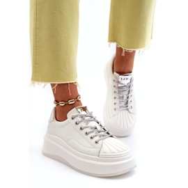 Sneakers in pelle sportiva femminile sulla piattaforma bianca Goe NN2N4033 bianco 3
