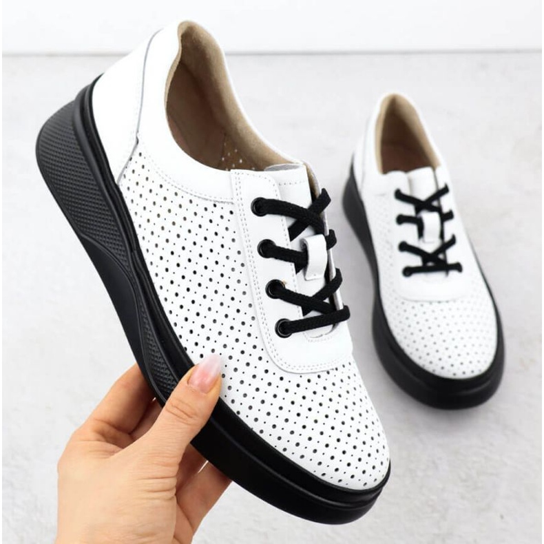 Scarpe aperte sulla piattaforma bianca Vinceza 79506 bianco 1