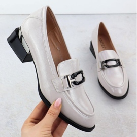 Scarpe varnne vinceza nel 58492 gennaio 1