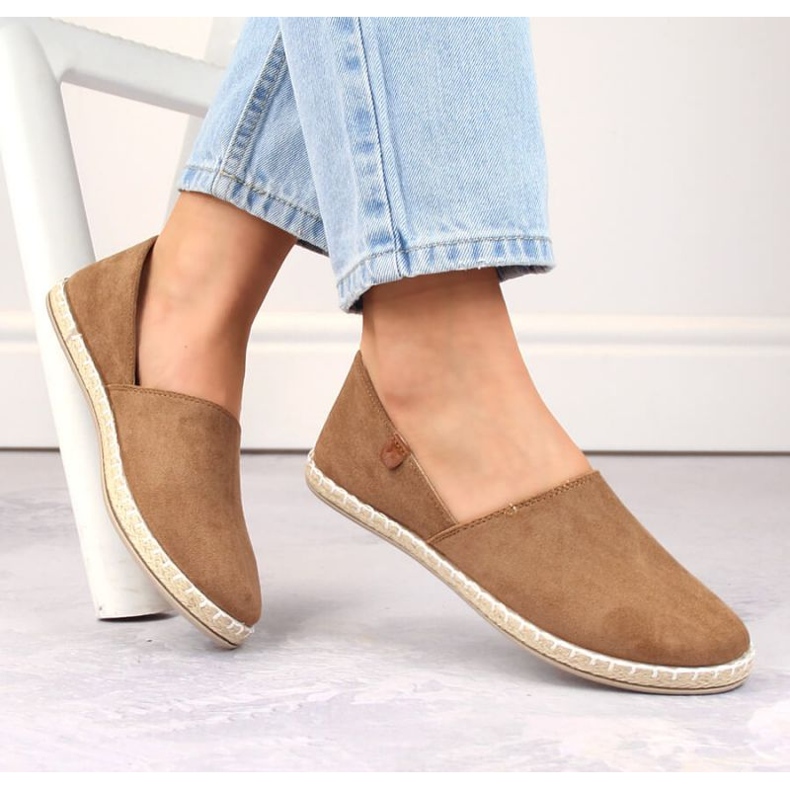 News Notizie per scarpe in cambio in 24TX02-2416 EVE270D 2