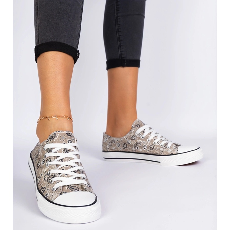 Sneaker materiali da donna marrone in stile azteco 1