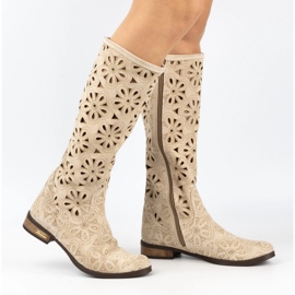 Olivier Stivali da donna traforati beige chiaro 2