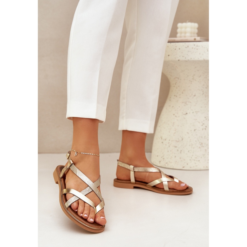 Sandali piatti in pelle con strisce d'oro intrecciate Zazoo 40429 2