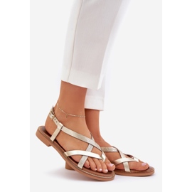 Sandali piatti in pelle con strisce d'oro intrecciate Zazoo 40429 1