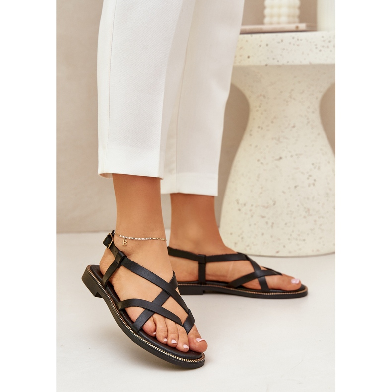 Sandali piatti in pelle con spalline nere intrecciate Zazoo 40429 nero 2