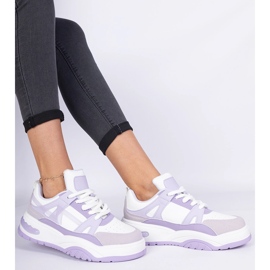 Sneaker viola con lacci spessi 2