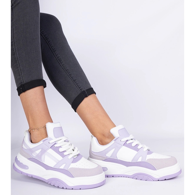 Sneaker viola con lacci spessi 2