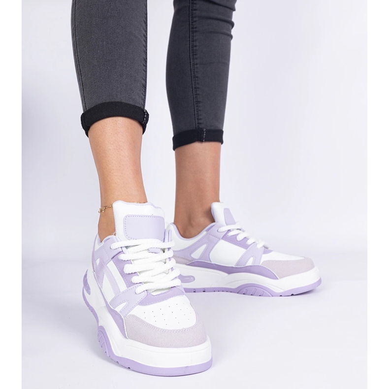Sneaker viola con lacci spessi 1