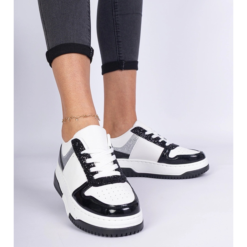 Sneakers nere da donna con suola spessa nero 1