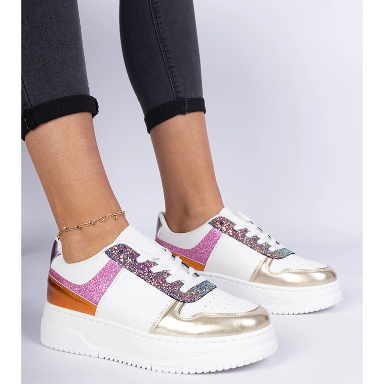 Sneaker femminili multicolori su una suola spessa multicolore 1