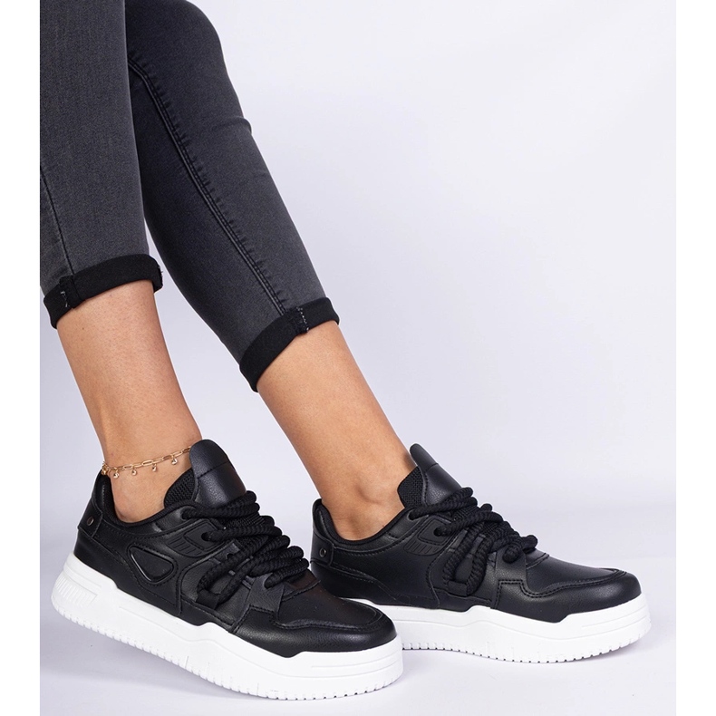 Sneaker da donna nera con lacci spessi nero 2