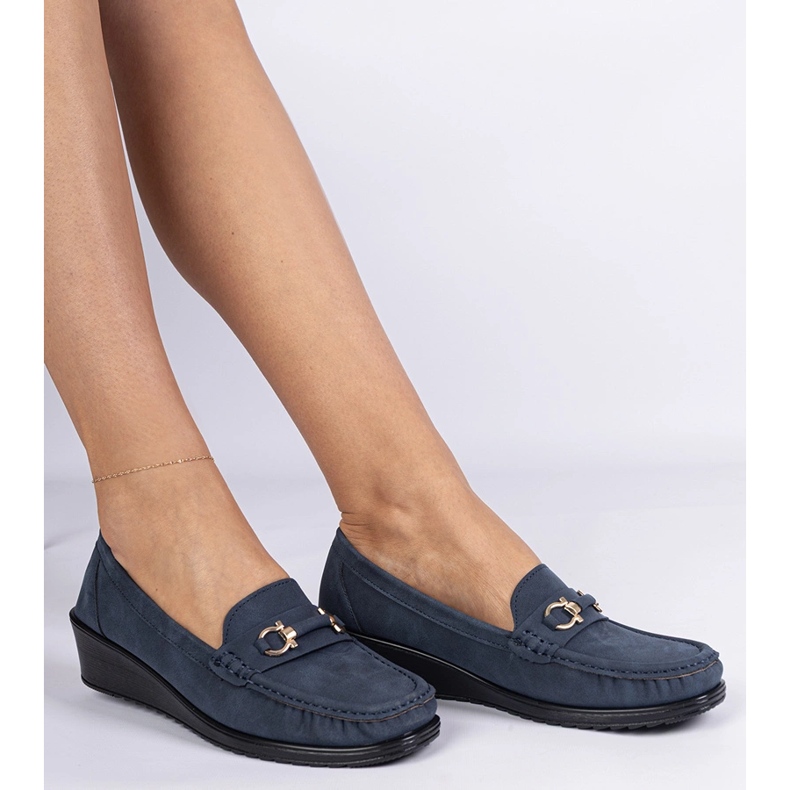 Navy Women's Wedge Mandes con una finitura opaca blu 2