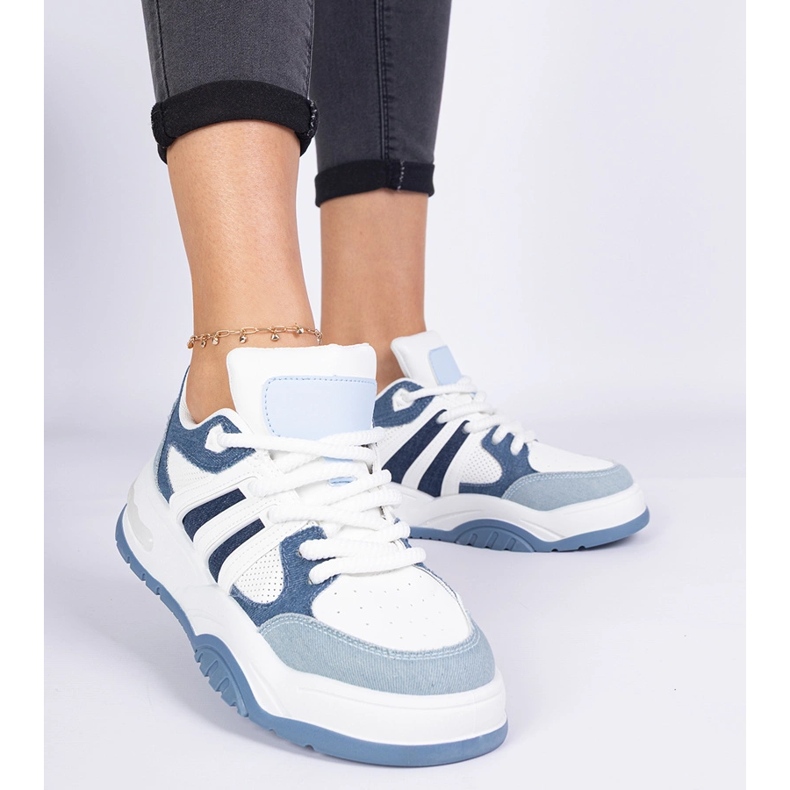 Sneaker da donna blu con allacciatura enorme 1