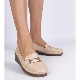 Mocasine a cuneo femminile beige con anchoic da eco -leather 1